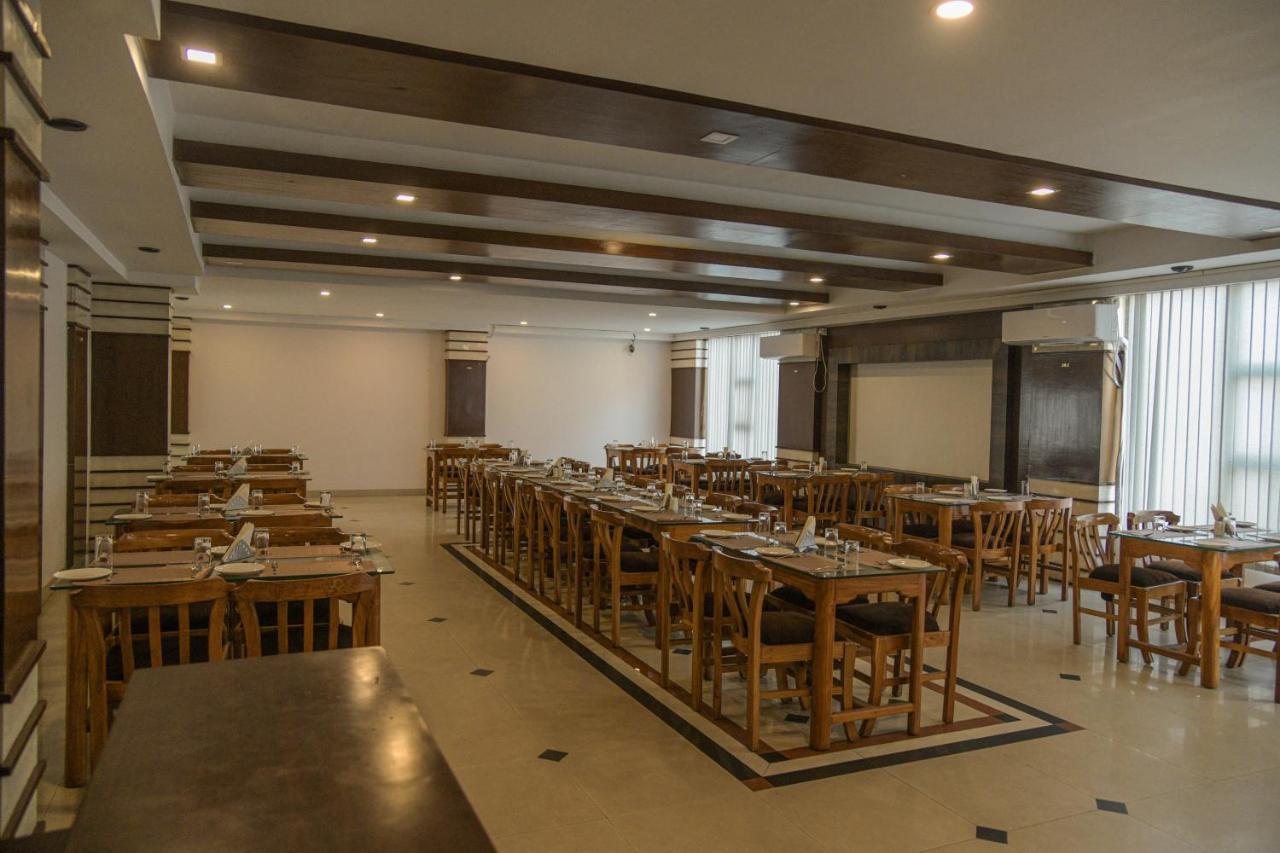 Jorhāt Hotel Earl Grey מראה חיצוני תמונה