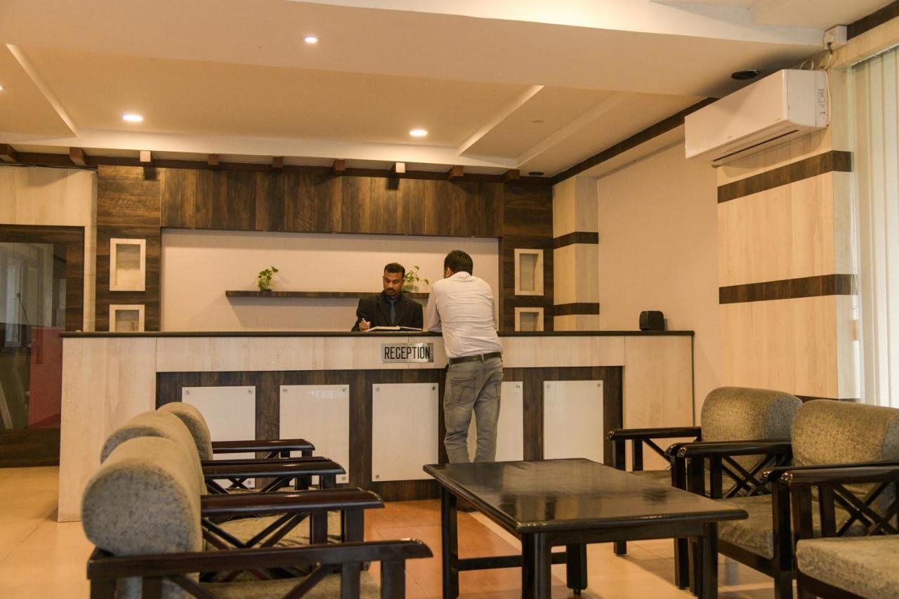 Jorhāt Hotel Earl Grey מראה חיצוני תמונה
