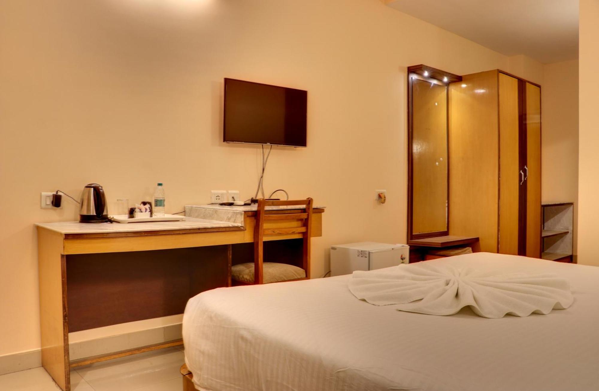 Jorhāt Hotel Earl Grey מראה חיצוני תמונה