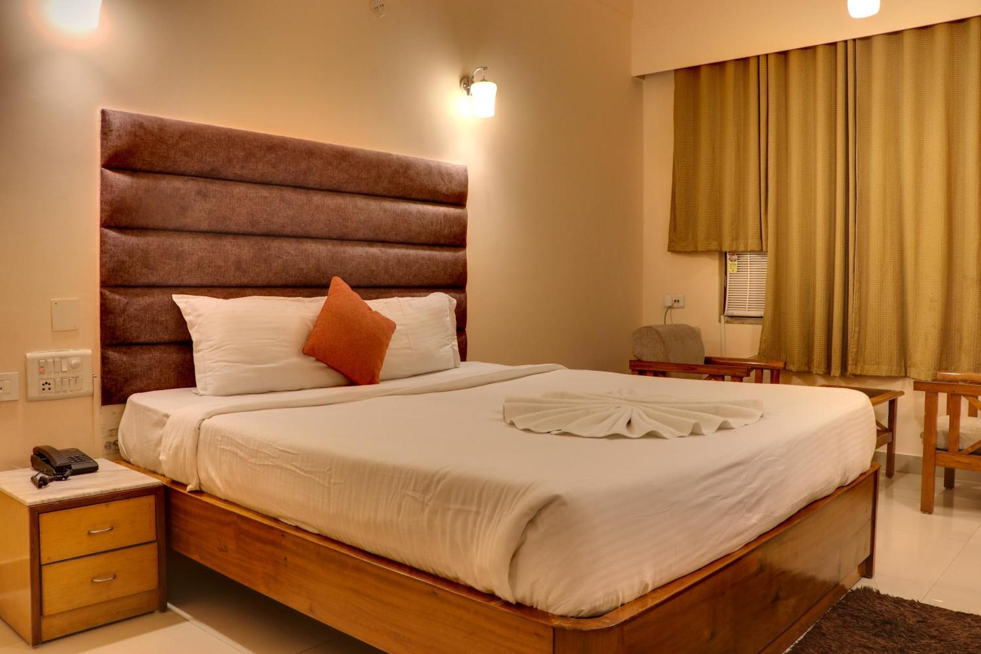 Jorhāt Hotel Earl Grey מראה חיצוני תמונה