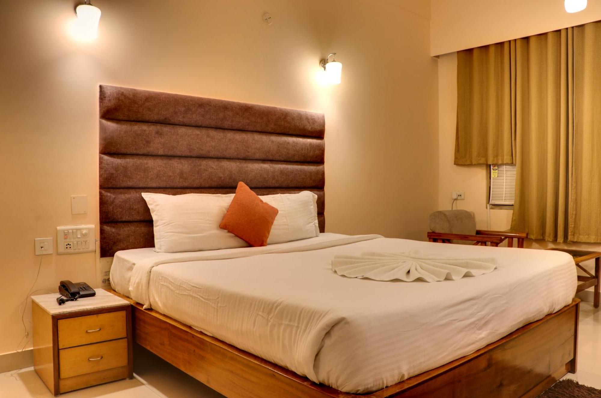 Jorhāt Hotel Earl Grey מראה חיצוני תמונה