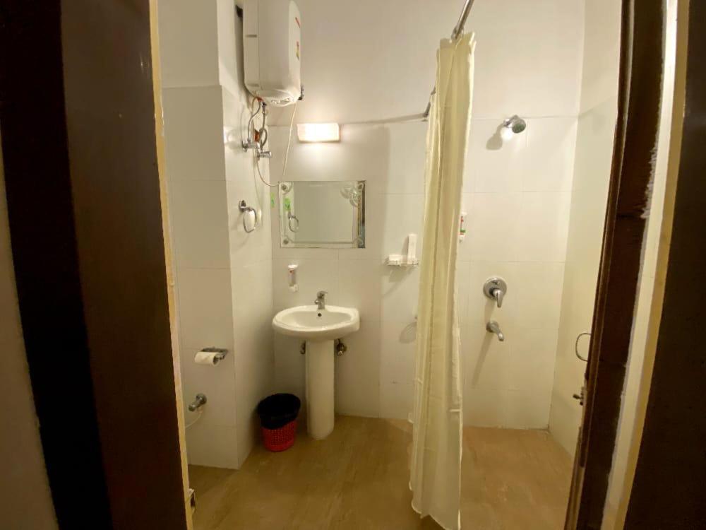Jorhāt Hotel Earl Grey מראה חיצוני תמונה